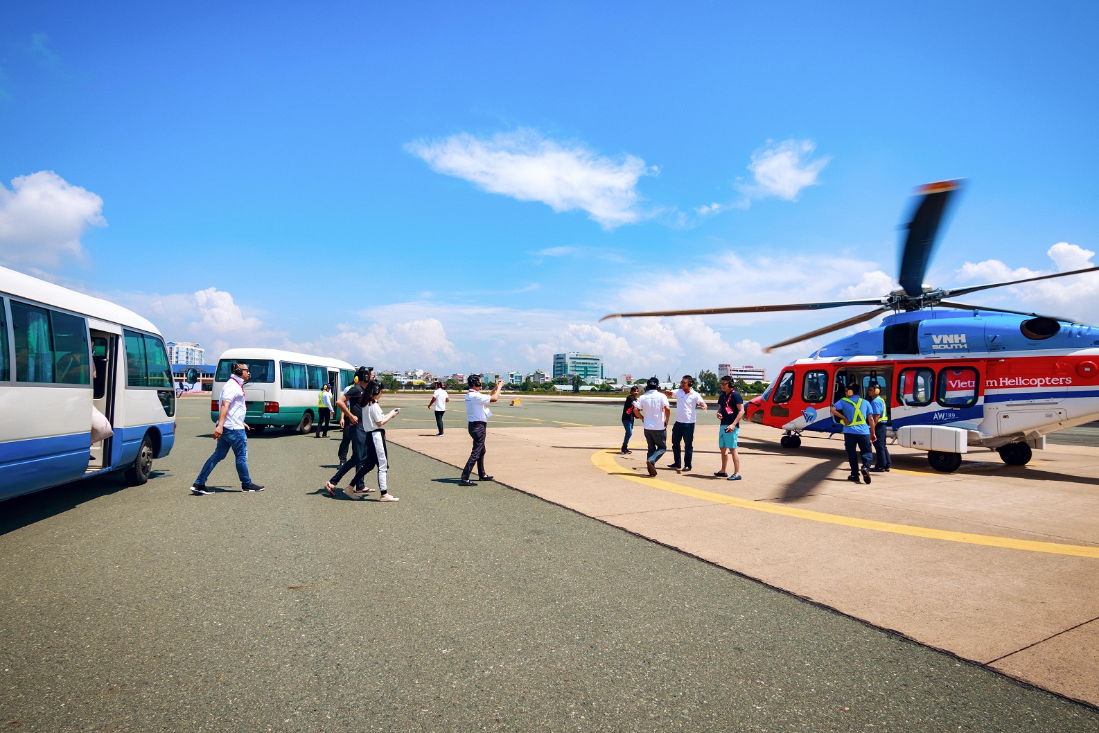 TOUR DU NGOẠN ĐÀ NẴNG VÀ BÁN ĐẢO SƠN TRÀ BẰNG TRỰC THĂNG